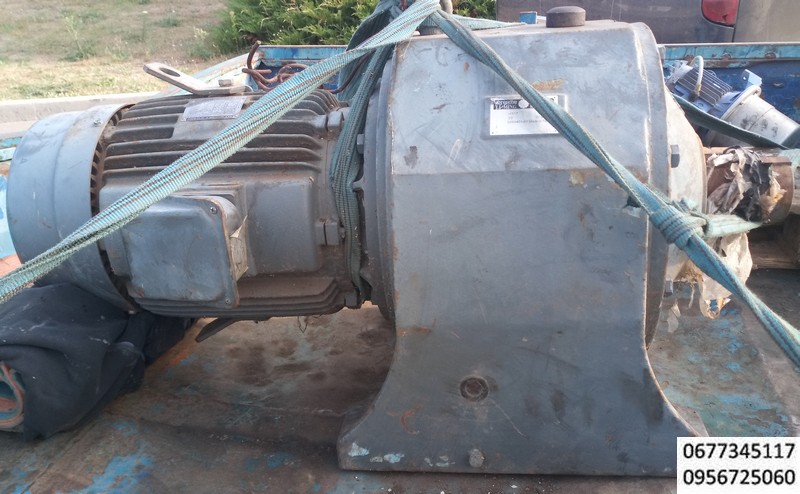 Моторредуктор планетарный , 32B0401-01,мощность двигателя 15квт,1450об\мин, диаметр выходящего вала 80мм